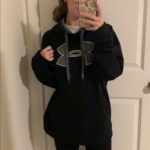 Like new under armor sweatshirt